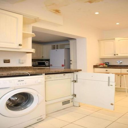 Oyo Timi Holiday Homes London Luaran gambar