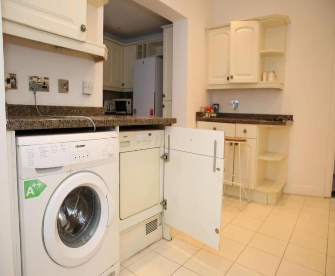 Oyo Timi Holiday Homes London Luaran gambar